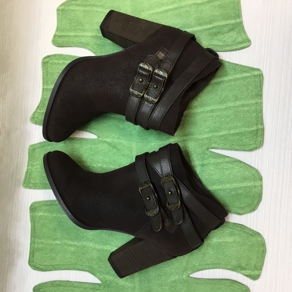 Reba Shoes - New Reba Brown w/ a Sheen Booties.